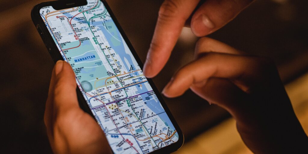 Best Location Tracking Apps for Android and iPhone