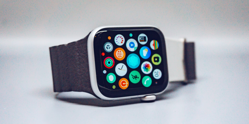 How to free up storage on Apple Watch